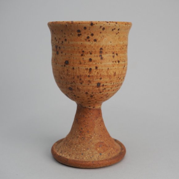 Vintage hand thrown earthenware wine goblet - Picture 4 of 8